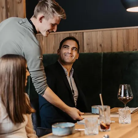 Hofgut & Lifestyle Апарт-отель Ваграйн