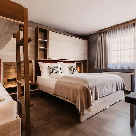 Hofgut & Lifestyle Hotel apartamentowy Wagrain