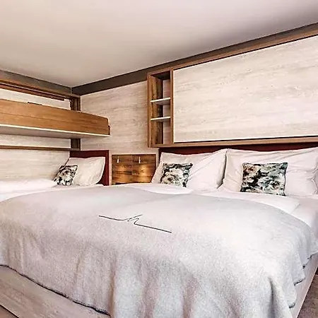 Hofgut & Lifestyle Aparthotel Wagrain